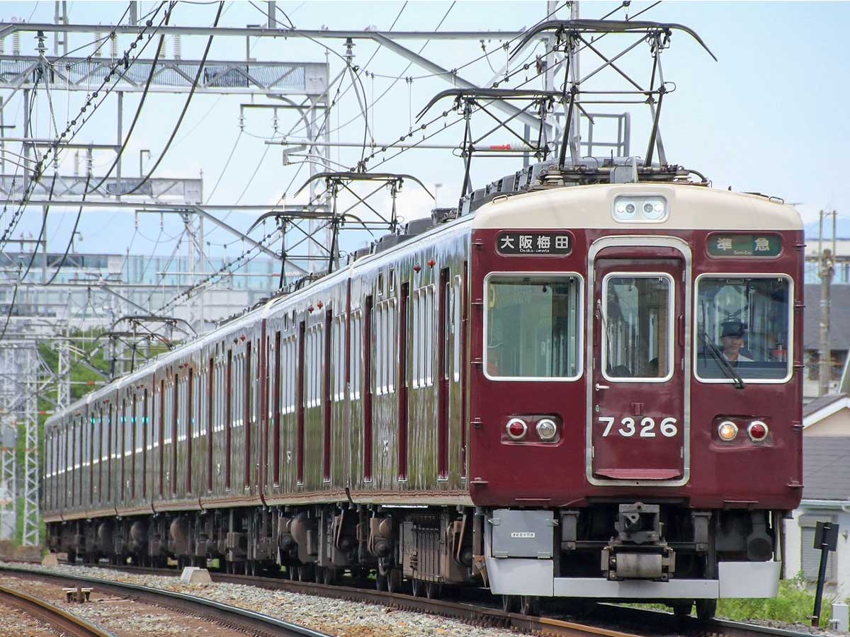 ＜32023＞阪急7300系 （京都線・7326編成）